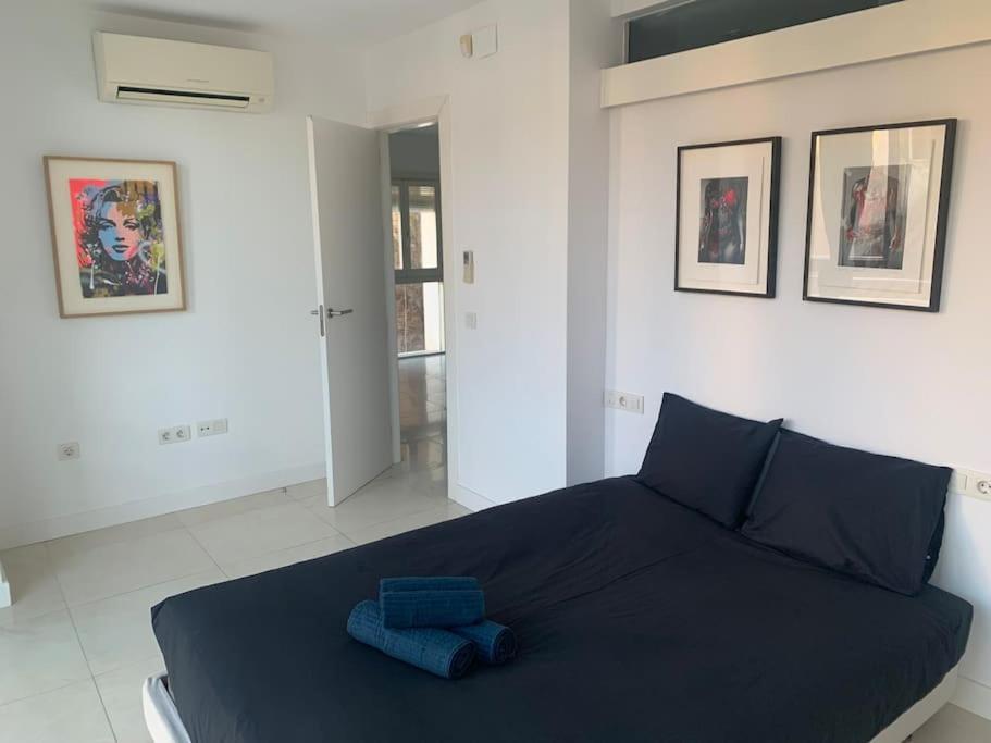 דירות גרנדה Spacious Loft / Literally At The Foot Of Alhambra מראה חיצוני תמונה